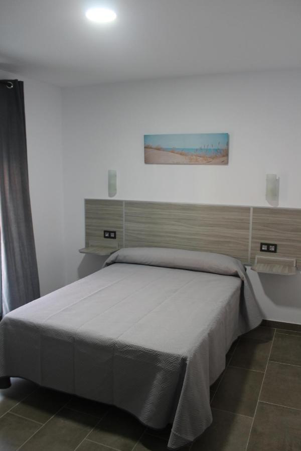 Hostal Maria Jose Conil De La Frontera Exteriör bild