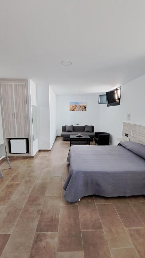Hostal Maria Jose Conil De La Frontera Exteriör bild