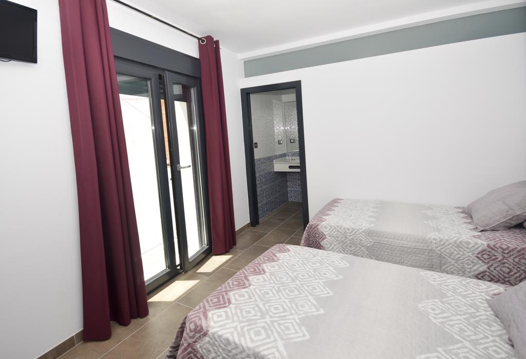 Hostal Maria Jose Conil De La Frontera Exteriör bild